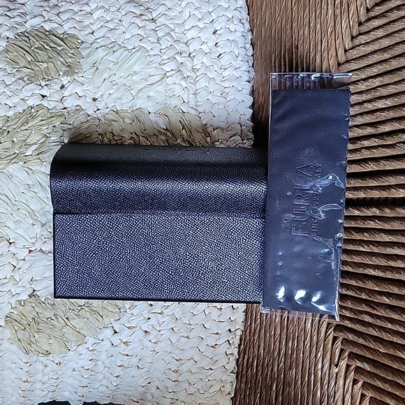 Furla black hard eyeglass/sunglass case with lens wipe - Picture 9 of 9